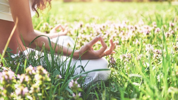 Joga wiosną, fot. Freepik.com